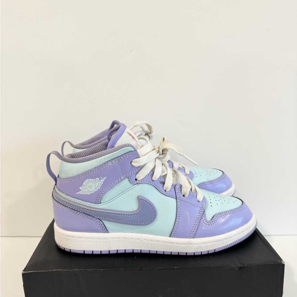 Air Jordan kids sneakers